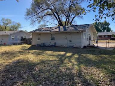 Main picture of 434 W 5th St