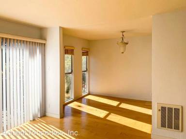 Main picture of 425 Orange St Apartments