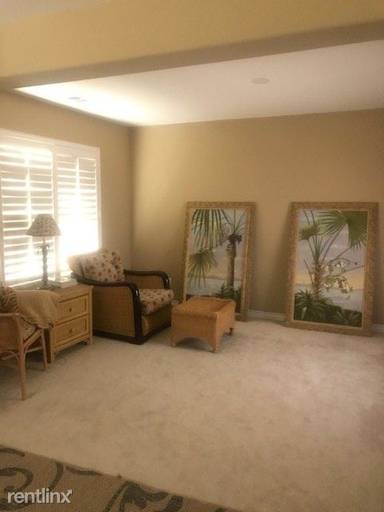 Main picture of 8418 Lourenco Ln