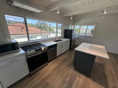 Main picture of 16 West Mission Street - 23