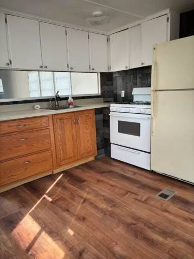 Main picture of 600 S Hayes St
