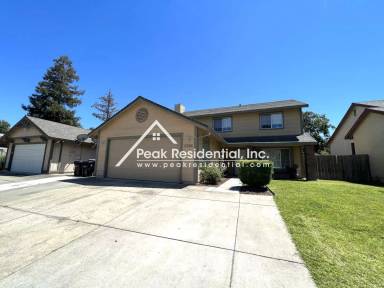 Main picture of 8388 Yermo Way
