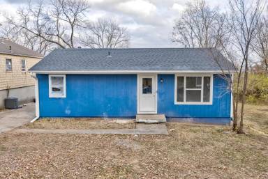 Main picture of 8325 Wabash Ave
