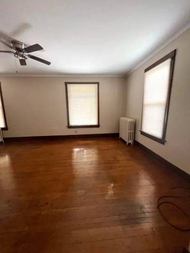 Main picture of 2224 Iowa St