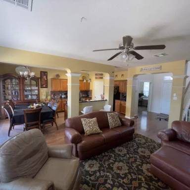Main picture of 206 Crowfoot Dr