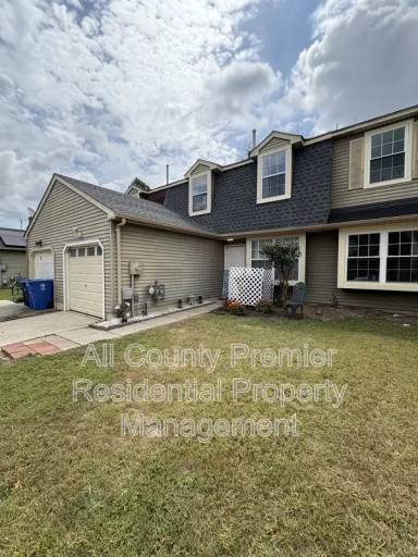 Main picture of 38 River Bank Dr