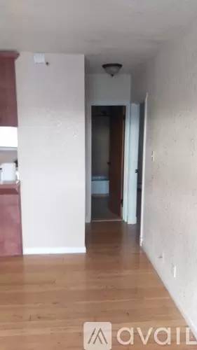 Main picture of E Lyon St