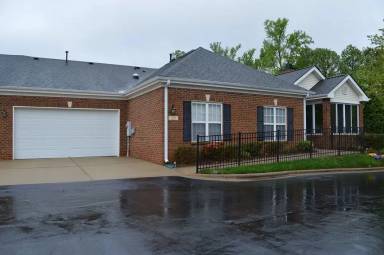 Main picture of 210 Baines Ct