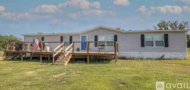 Main picture of 793 S FM 17