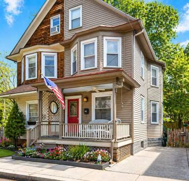 Main picture of 3 Lee Ave