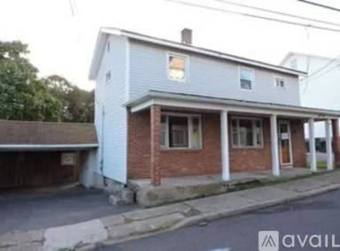 Main picture of 99 Coal St