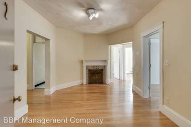 Main picture of 785 Main St