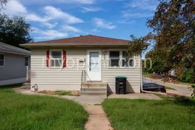 Main picture of 2350 N 70th Ave