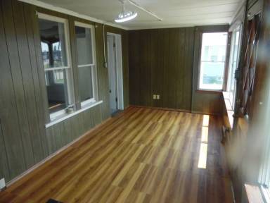 Main picture of 209 E Bay St
