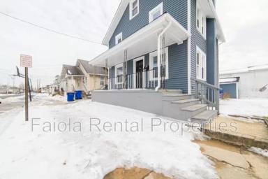 Main picture of 201 F St