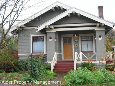 Main picture of 3804 SE Mall St
