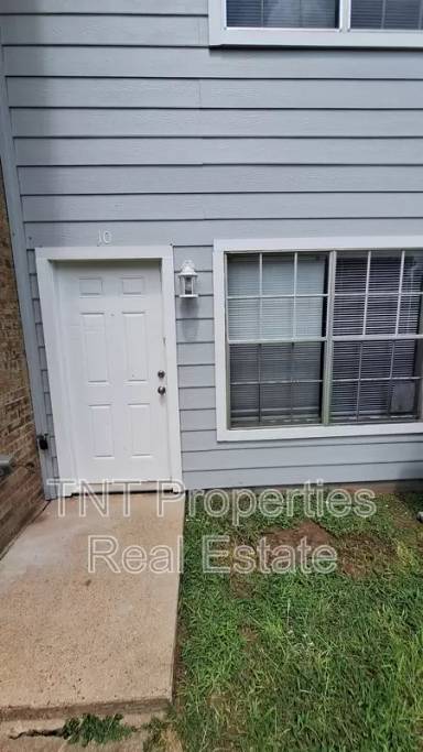 Main picture of 1906 Barak Ln
