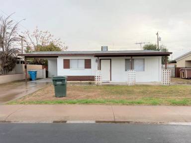 Main picture of 7007 W Wolf St