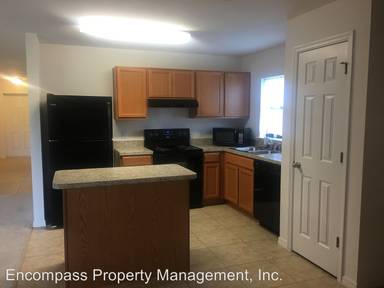 Main picture of 265 Shadow Lakes Dr