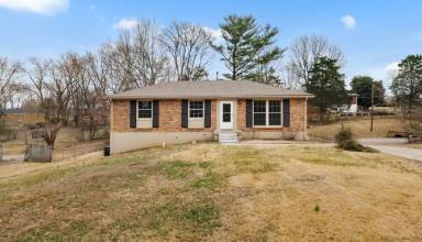 Main picture of 115 W Park Dr