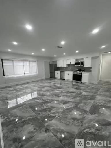 Main picture of 2446 Wilson St