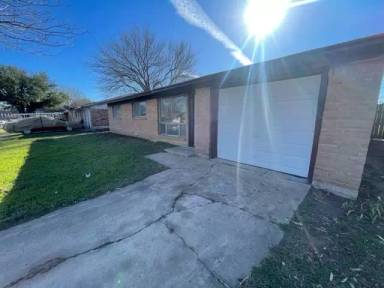 Main picture of 144 Shirley Dr