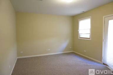 Main picture of 420 W Blackhawk St