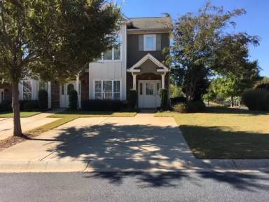 Main picture of 1011 Azalea St