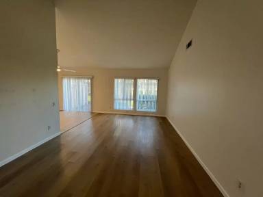 Main picture of 1317 Village 1