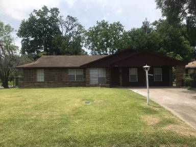 Main picture of 10303 Bretton Dr