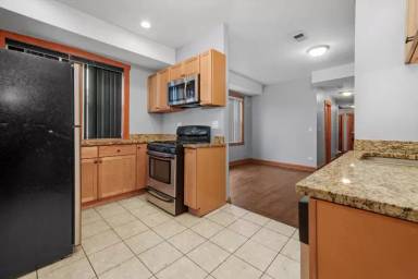 Main picture of 4538 W Jackson Blvd