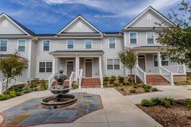 Main picture of 14 Alderly Way