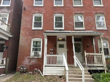 Main picture of 366 Chestnut St