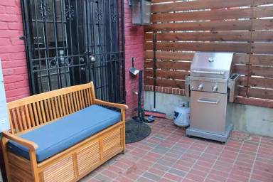 Main picture of 1335 Florida Ave NW