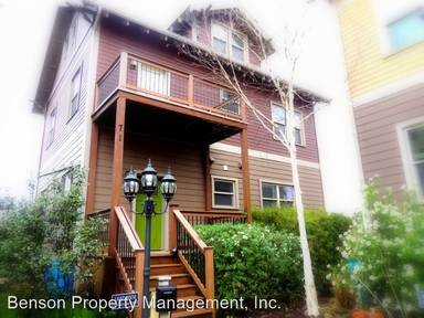 Main picture of 71 NE Graham St