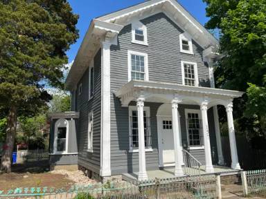 Main picture of 157 S 2nd St