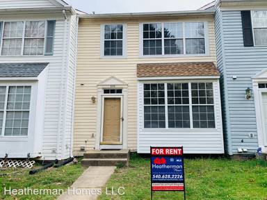 Main picture of 309 Lakeview Ct