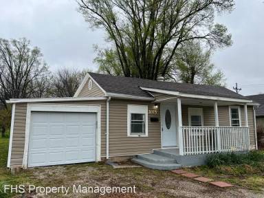Main picture of 3015 W Lincoln St