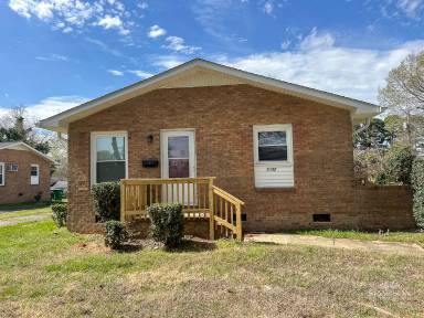 Main picture of 3139 Fairbrook Dr
