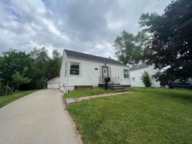 Main picture of 6011 University Ave
