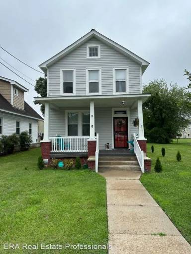 Main picture of 8 S Boxwood St