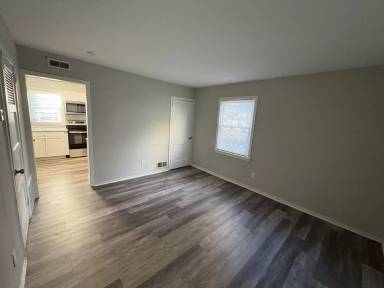 Main picture of 813 Valerie Ln