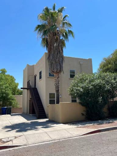 Main picture of 934 N Campbell Ave