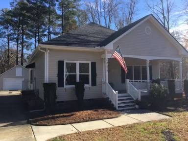 Main picture of 123 Forest Green Dr