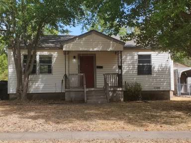 Main picture of 1913 S 43rd St