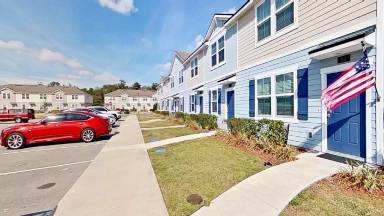 Main picture of 106 Red House Cir