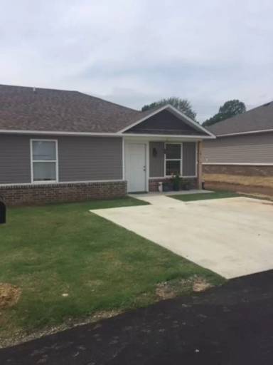 Main picture of 201 Coggins Ave