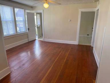 Main picture of 800 6th St NW