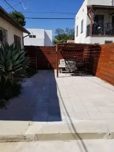Main picture of 5683 York Blvd
