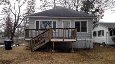 Main picture of 2721 Bixby Ave NE